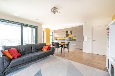 3 bedroom flat for sale, Legacy Tower, Stratford, London, E15