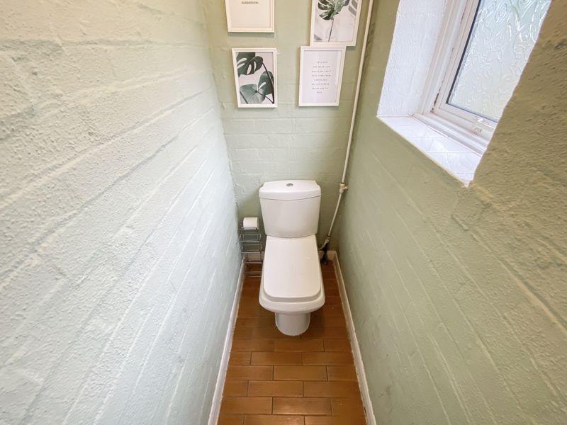 Ground floor w.c.