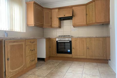 3 bedroom end of terrace house to rent, Edmonton Road, Manchester