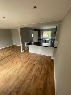 3 bedroom terraced house to rent, Dixon Avenue, Salford