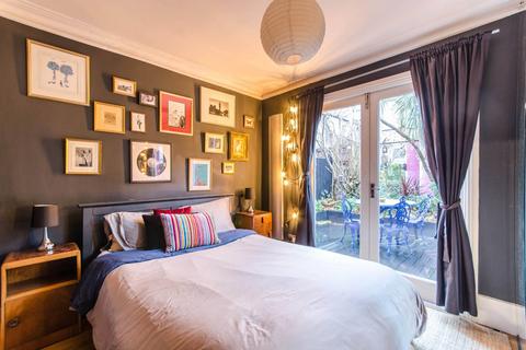 1 bedroom flat to rent, Sandringham Road, Willesden Green, London, NW2