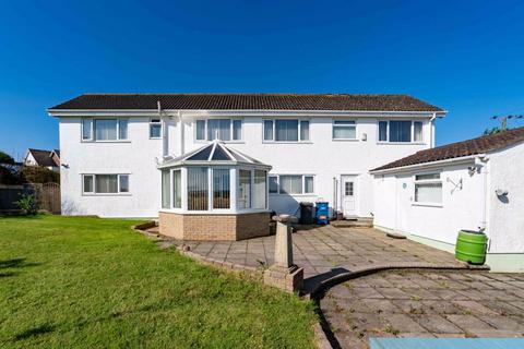 4 bedroom detached bungalow for sale, Hunters Chase, Trearddur Bay