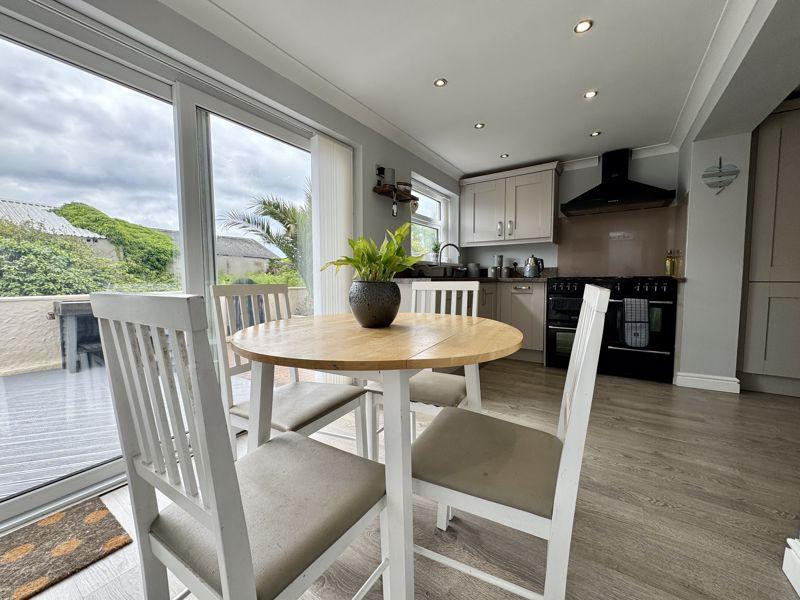 Old School Road, Holyhead 3 bed semidetached house £250,000
