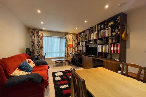 1 bedroom flat for sale, Aviation Drive, London