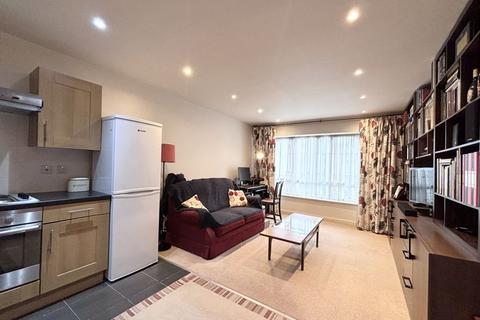 1 bedroom flat for sale, Aviation Drive, London