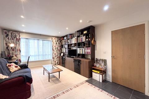 1 bedroom flat for sale, Aviation Drive, London