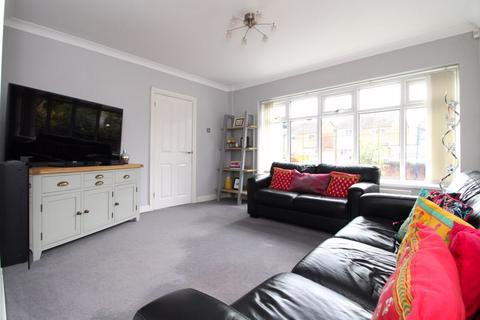 3 bedroom detached house for sale, Fernleigh Road, Walsall.WS4 2EZ