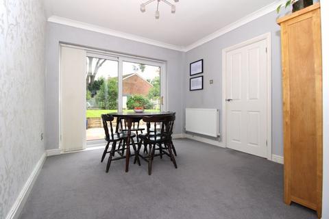 3 bedroom detached house for sale, Fernleigh Road, Walsall.WS4 2EZ