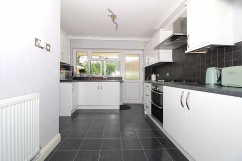 28 Fernleigh Road, Walsall, WS4 2EZ
