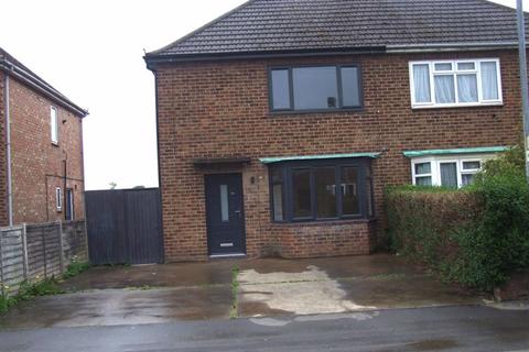 2 bedroom semi-detached house to rent, Monks Dyke Road, Louth