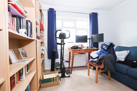 2 bedroom flat for sale, Ruislip Road, Greenford