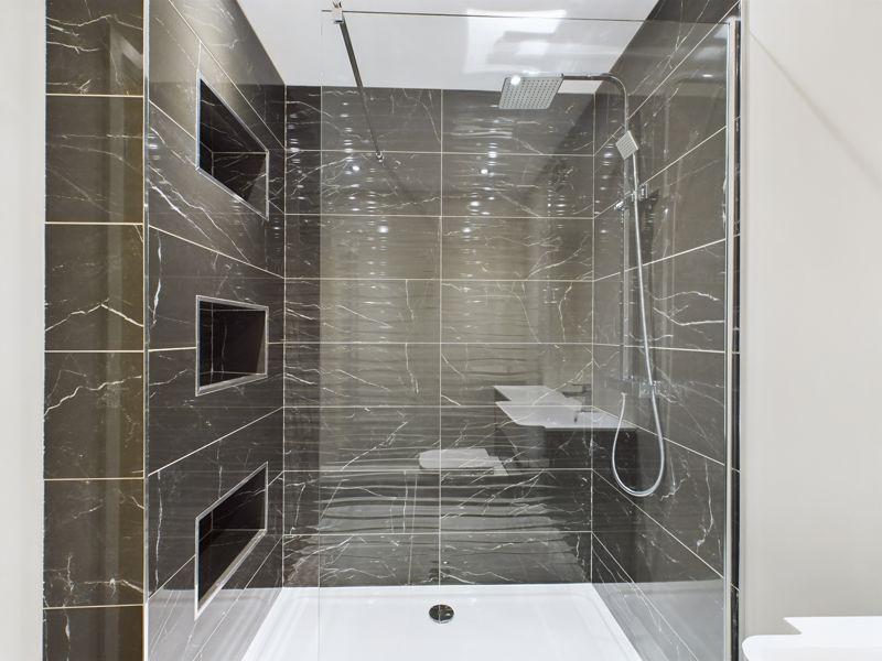 En Suite Shower Room