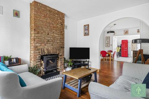 2 bedroom terraced house for sale, Chelmsford Road, London, N14