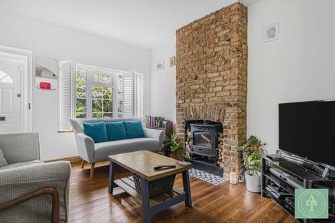 2 bedroom terraced house for sale, Chelmsford Road, London, N14