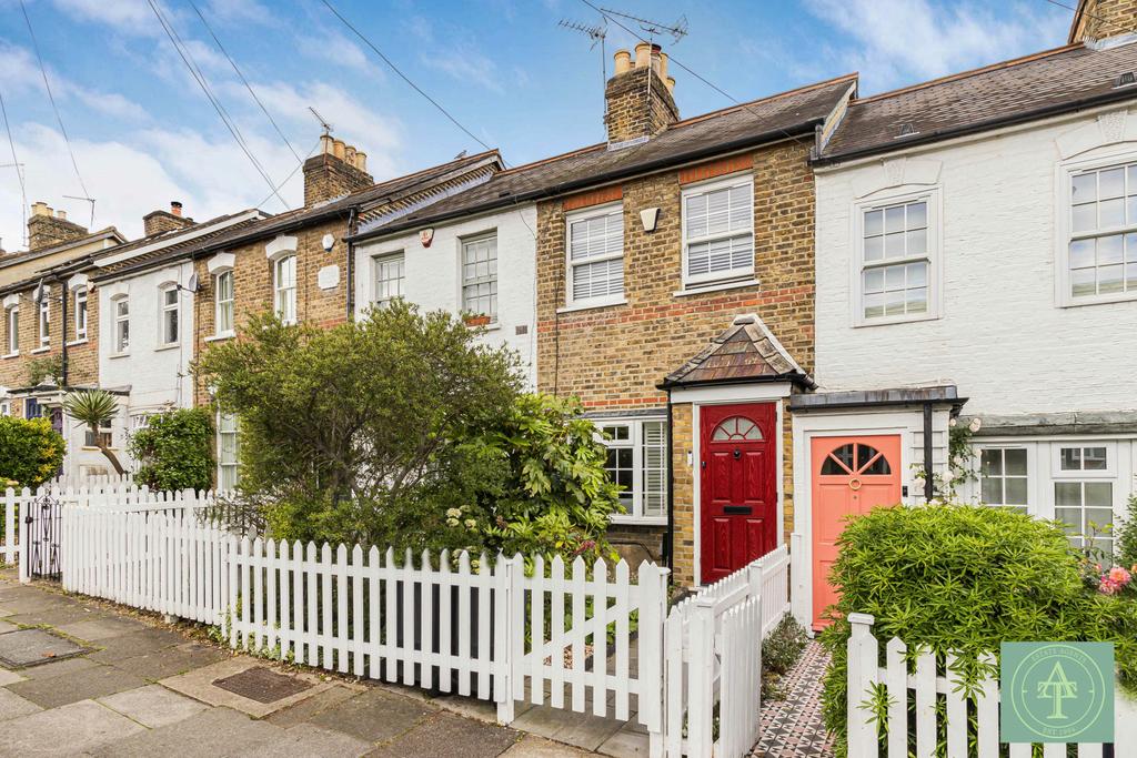 2 bedroom terraced house