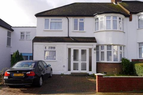 5 bedroom semi-detached house to rent, Hillside Gardens, Barnet EN5