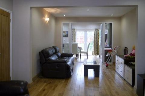 5 bedroom semi-detached house to rent, Hillside Gardens, Barnet EN5