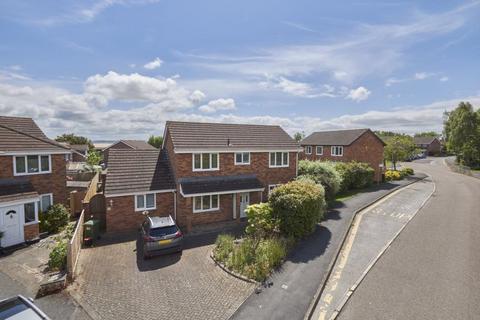 9 Grecian Way, Exeter, EX2 5PF