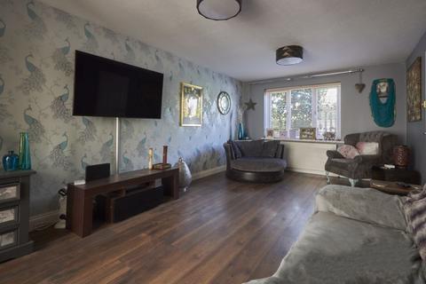 9 Grecian Way, Exeter, EX2 5PF