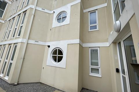2 bedroom apartment to rent, Seascapes, Falmouth TR11