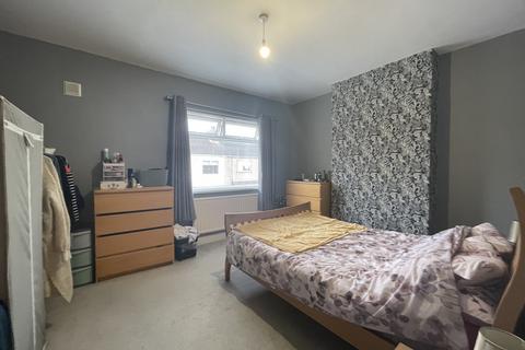 2 bedroom terraced house for sale, Lovett Street, Grimsby