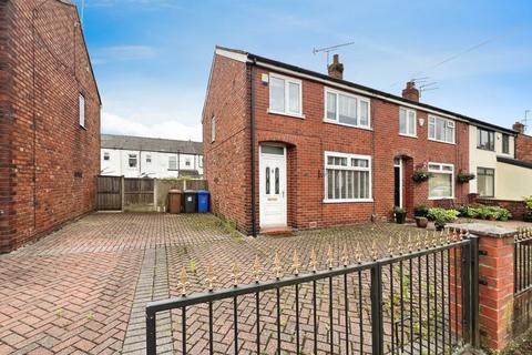 3 bedroom end of terrace house for sale, Shiel Street, Worsley
