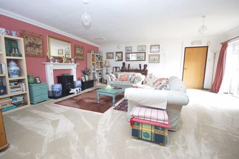 4 bedroom detached bungalow for sale, Montserrat Road, Lee-On-The-Solent, PO13