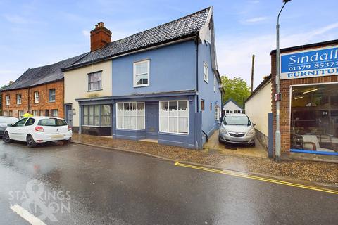 4 bedroom end of terrace house for sale, London Road, Harleston