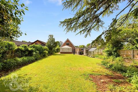 3 bedroom chalet for sale, Rosary Close, Mulbarton, Norwich