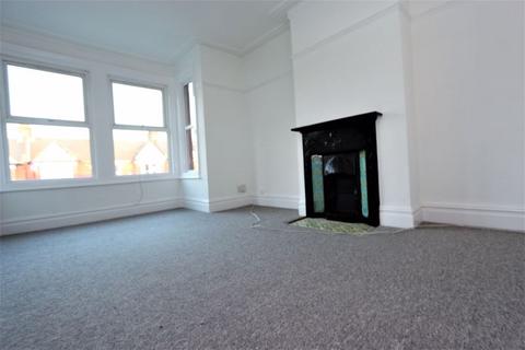 1 bedroom flat to rent, Warwick Road, Bounds Green N22