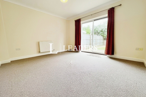 3 bedroom terraced house to rent, Ravel Close, Stamford