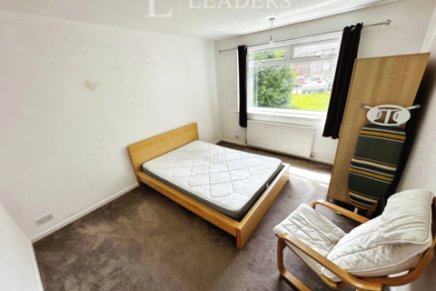 1 bedroom apartment to rent, Whinbrook Court, Leeds