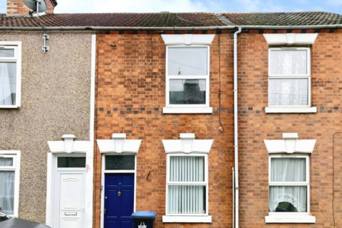 2 bedroom terraced house to rent, Bennett street Rugby