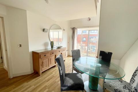 2 bedroom apartment to rent, Kimber House, High Street, Southampton