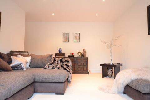 2 bedroom apartment to rent, Pennethorne, Camberley