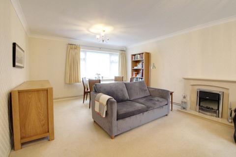 2 bedroom ground floor flat for sale, Lambs Close, Cuffley EN6