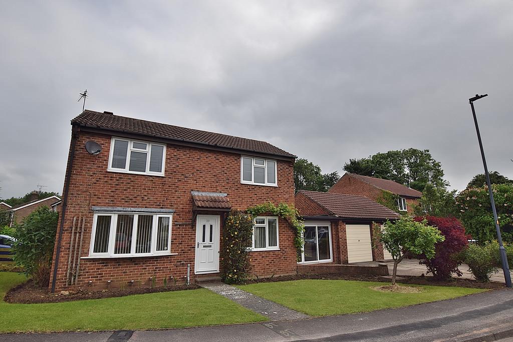 Honeypot Road, Brompton On Swale... 3 bed detached house for sale £225,000