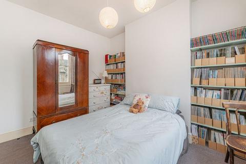 20 Cotesbach Road, London, E5 9QJ