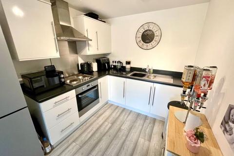 2 bedroom apartment for sale, Llys Nantgarw, Wrexham