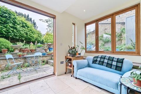 4 bedroom character property for sale, 33 Fromefield, Frome BA11