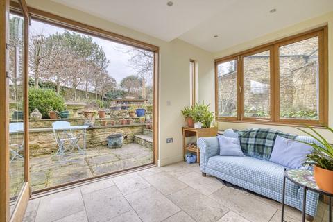 Brunswick House, 33 Fromefield, Frome, BA11 2HE