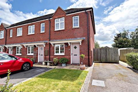 2 bedroom end of terrace house for sale, Choules Close, Pershore