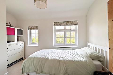 32 Choules Close, Pershore, WR10 2FB