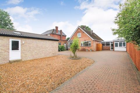 4 bedroom detached house for sale, Bedford Road, Bedford MK43