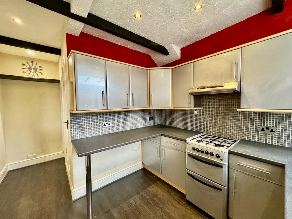 Thornton Street, Rawfolds, BD19 2 bed end of terrace house for sale £