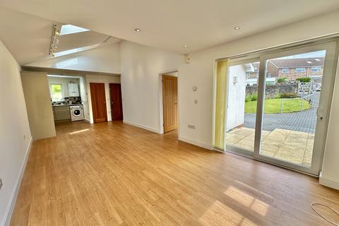 2 bedroom detached bungalow to rent, Pound Lane, Nailsea, North Somerset