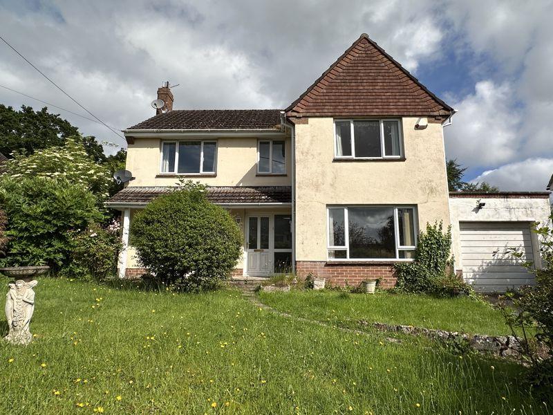 Jeffreys Way, Taunton TA1 4 bed detached house for sale £425,000