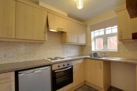 3 bedroom semi-detached house to rent, Bird Street, Dudley