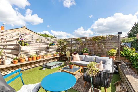 11a The Pavement, London, SE27 0UN