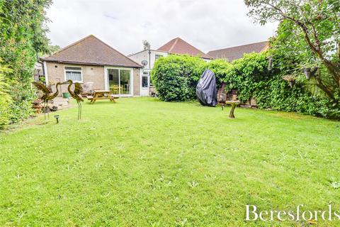 3 bedroom bungalow for sale, Hogarth Avenue, Brentwood, CM15